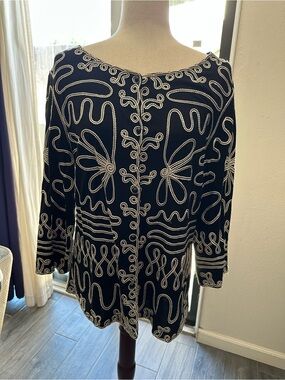 Lauren Michelle Black Knit Top with Cream Embroidery